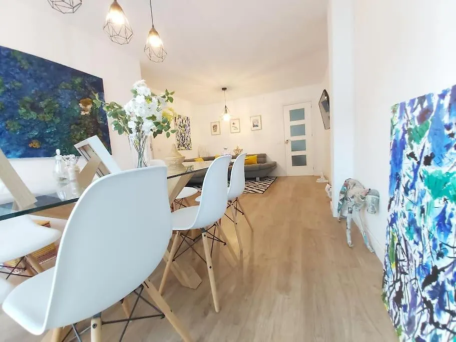 Luminoso Apartamento En El Centro, Con Mucho Arte Seville