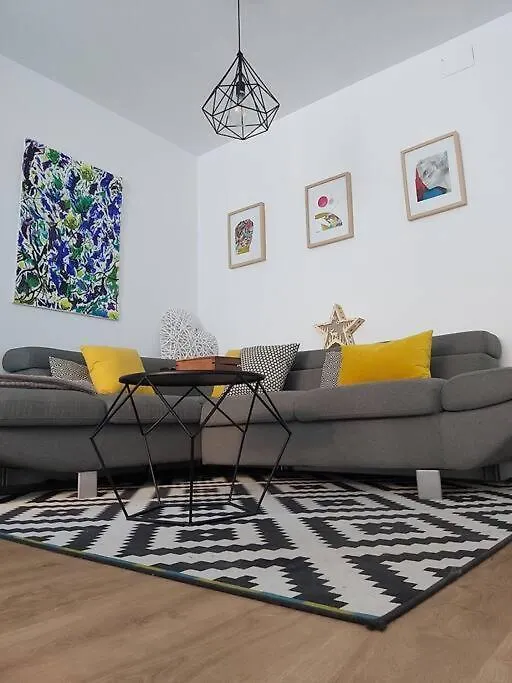 Luminoso Apartamento En El Centro, Con Mucho Arte Seville